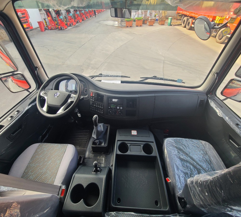 10t Straight Lifting Crane Truck 7 10t Straight Lifting Crane Truck 7